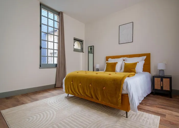 La Plume De Colbert - By Prestiplace