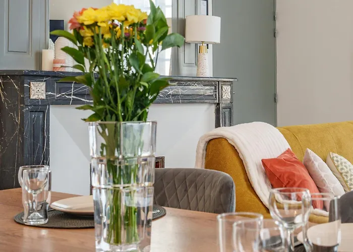 La Plume De Colbert - By Prestiplace تور